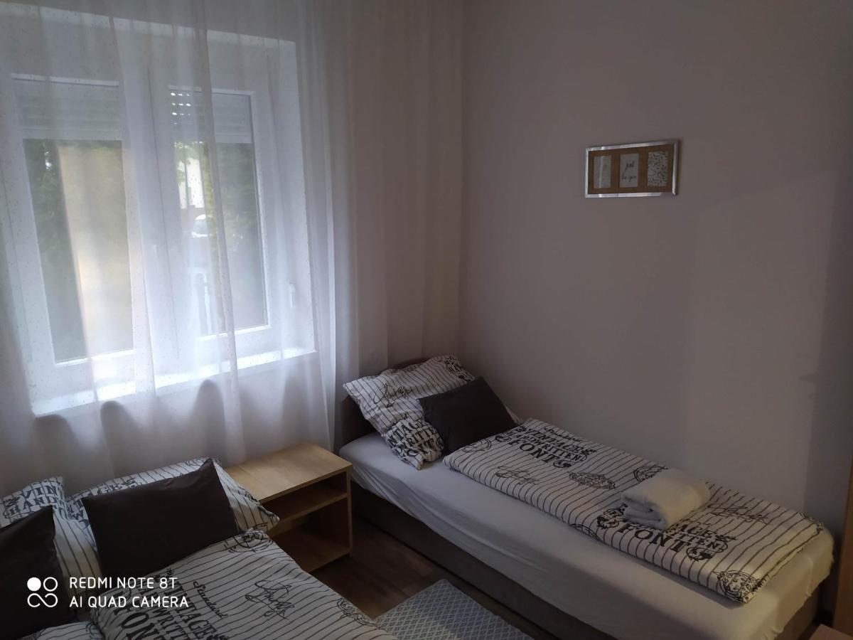 Evelyn Apartman Hajduszoboszlo Bagian luar foto